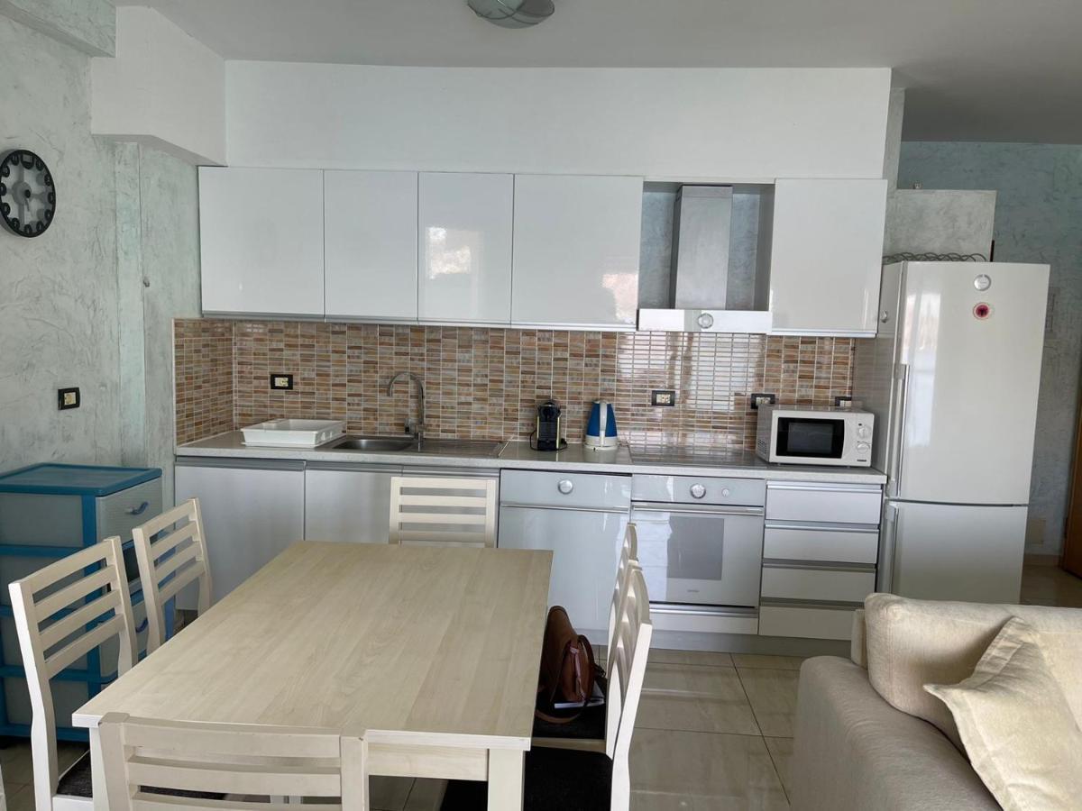 1-Stunning Sea View Apartments! Sarandë Esterno foto