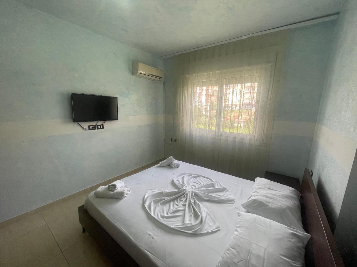 1-Stunning Sea View Apartments! Sarandë Esterno foto