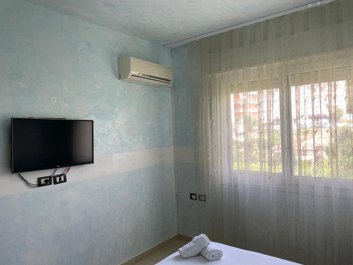 1-Stunning Sea View Apartments! Sarandë Esterno foto