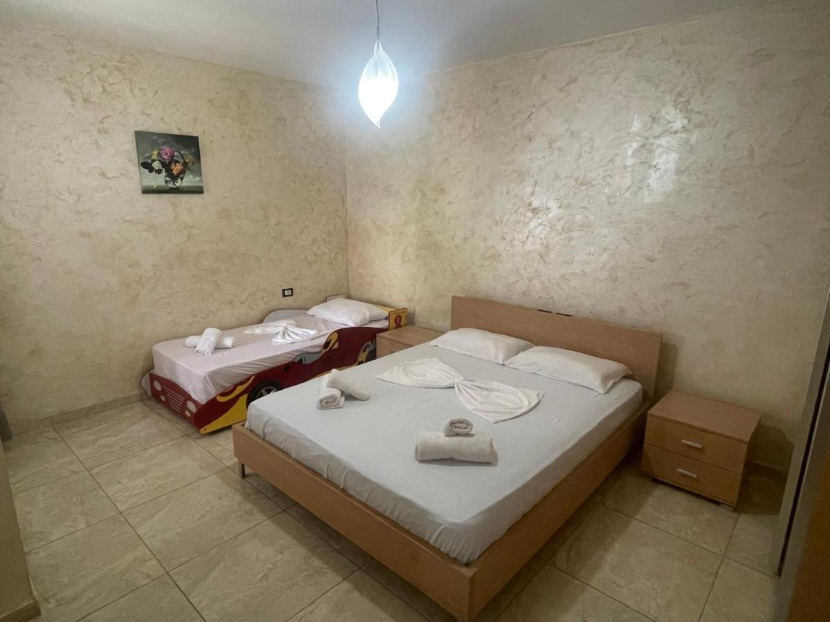 1-Stunning Sea View Apartments! Sarandë Esterno foto
