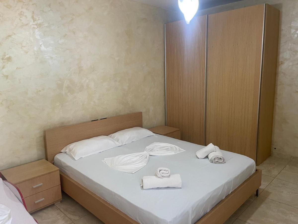 1-Stunning Sea View Apartments! Sarandë Esterno foto